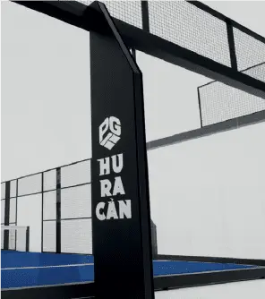 Padel court structure featuring Huracán branding on a black post.